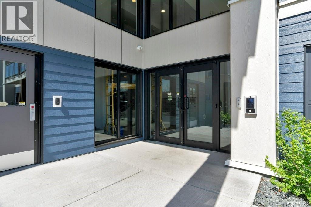 #313 140 Jensen Ave - 27