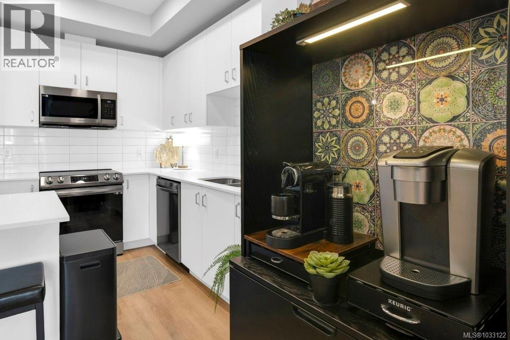 #313 140 Jensen Ave - 6