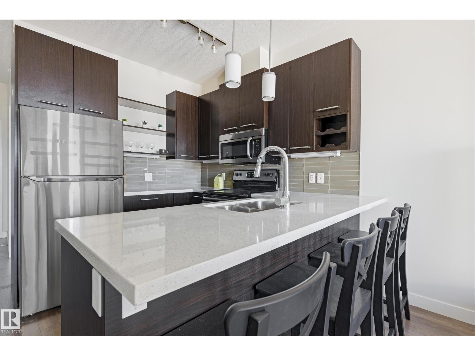 #403 10418 81 AV NW - 4
