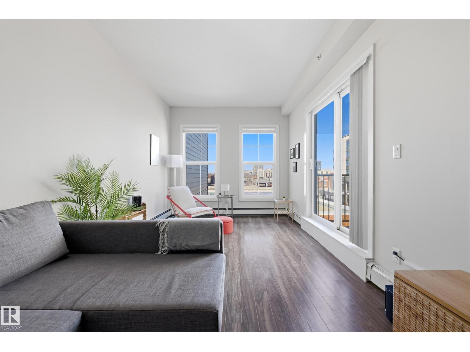 #403 10418 81 AV NW - 8