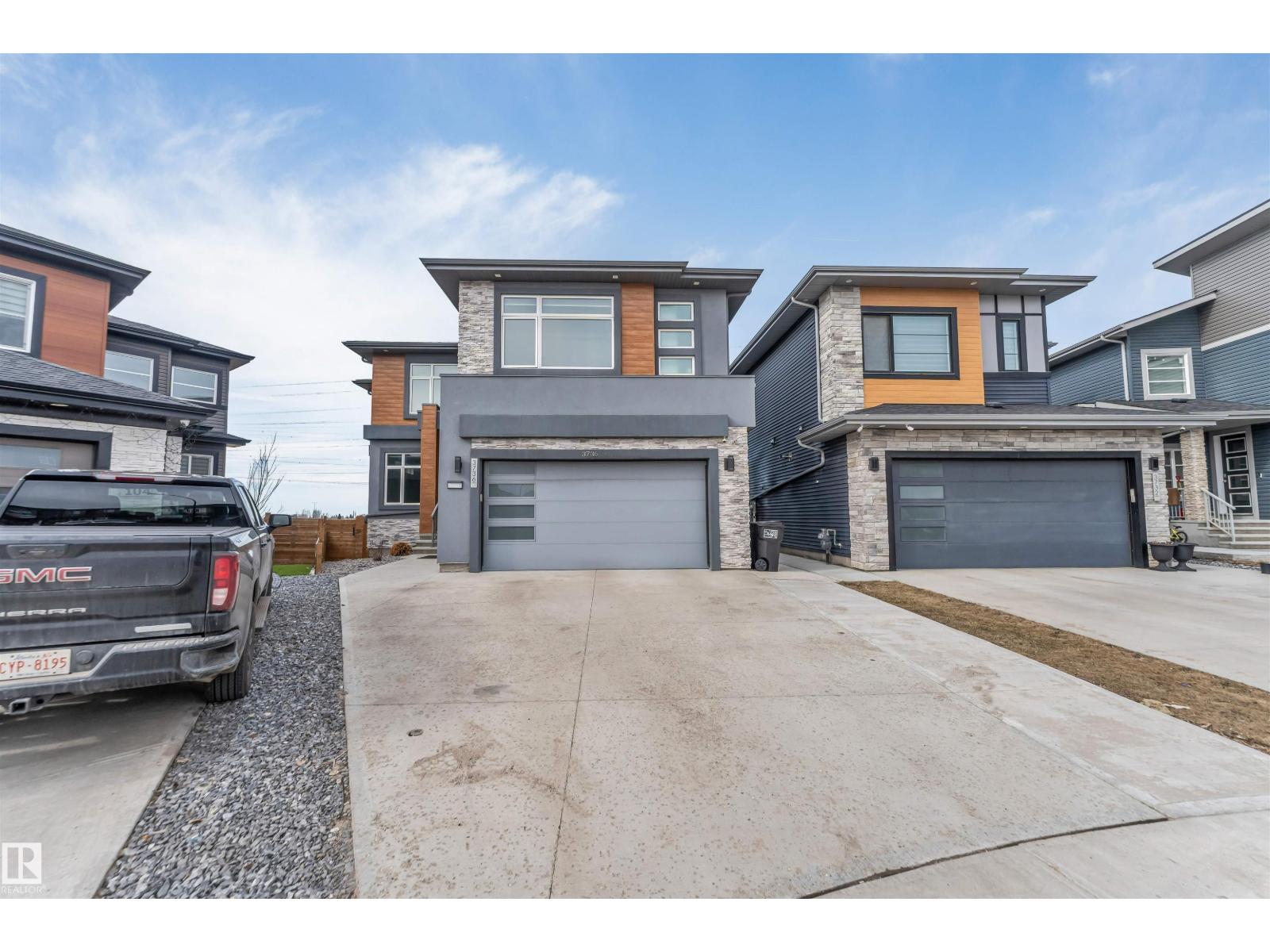 3736 1 AV SW SW - 1