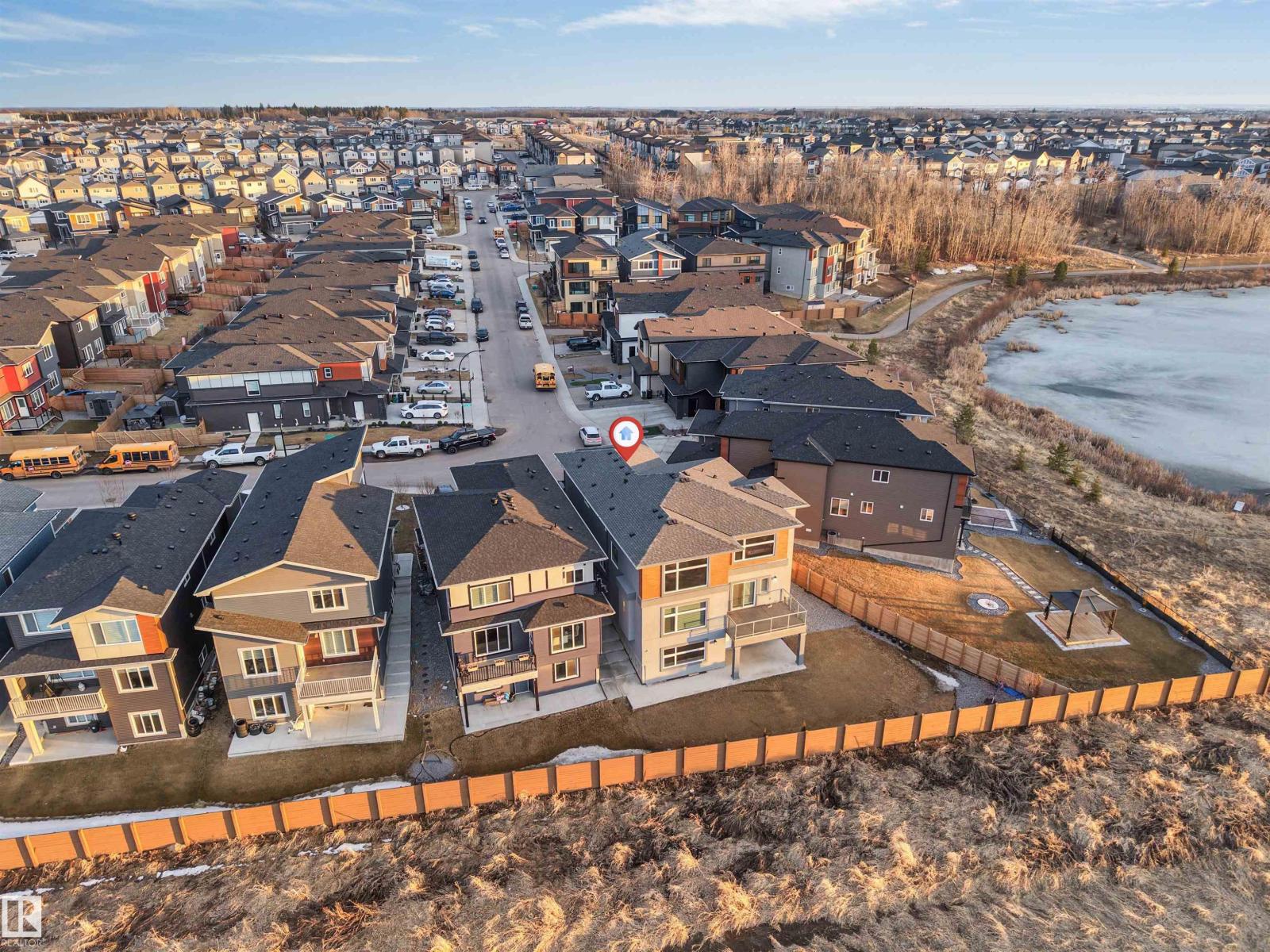 3736 1 AV SW SW - 11