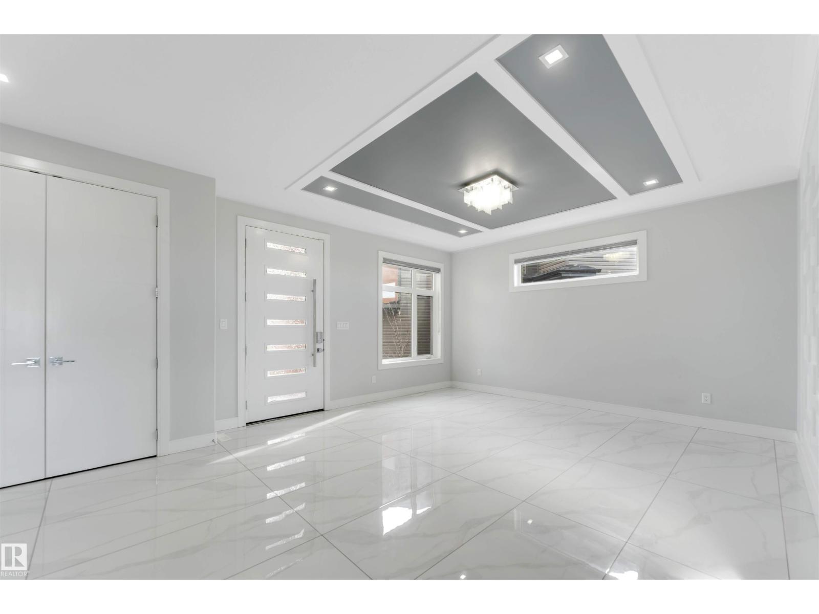 3736 1 AV SW SW - 13