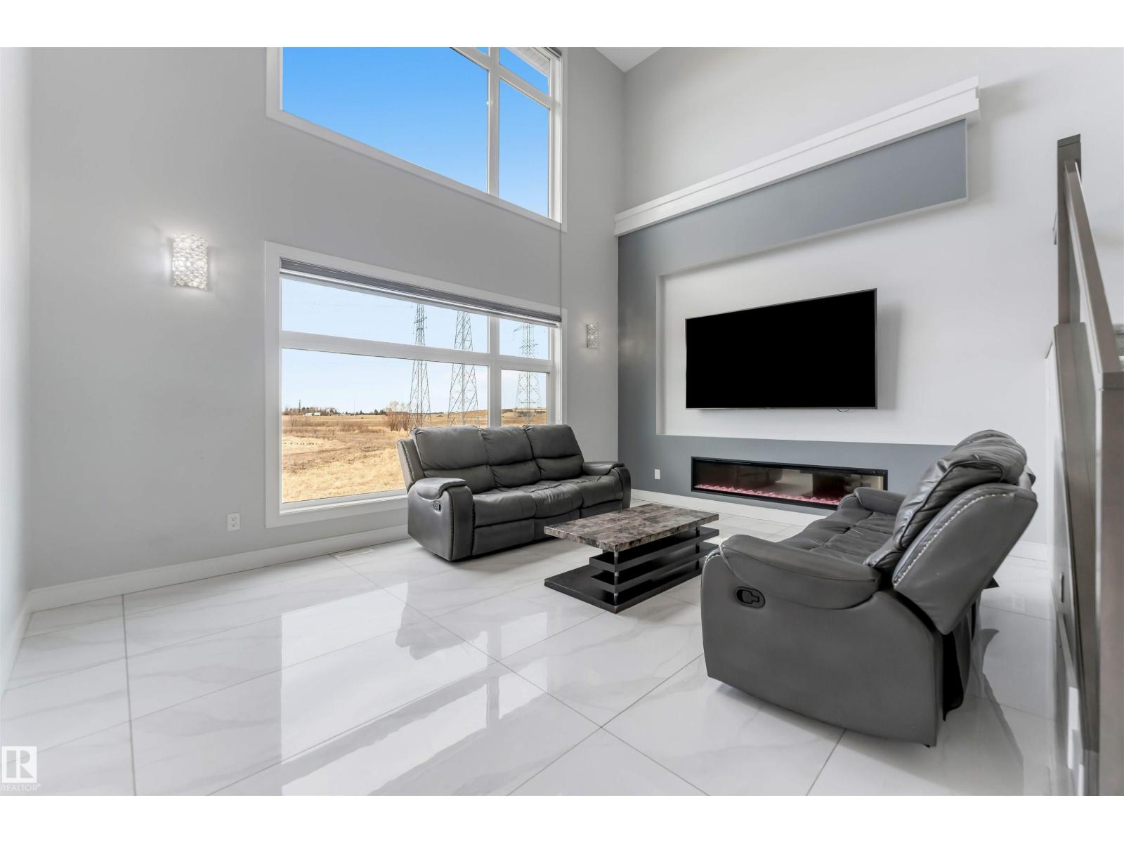 3736 1 AV SW SW - 20