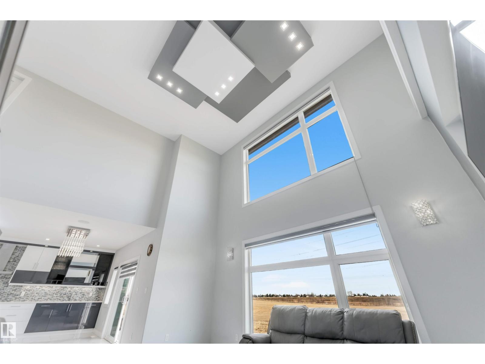 3736 1 AV SW SW - 26