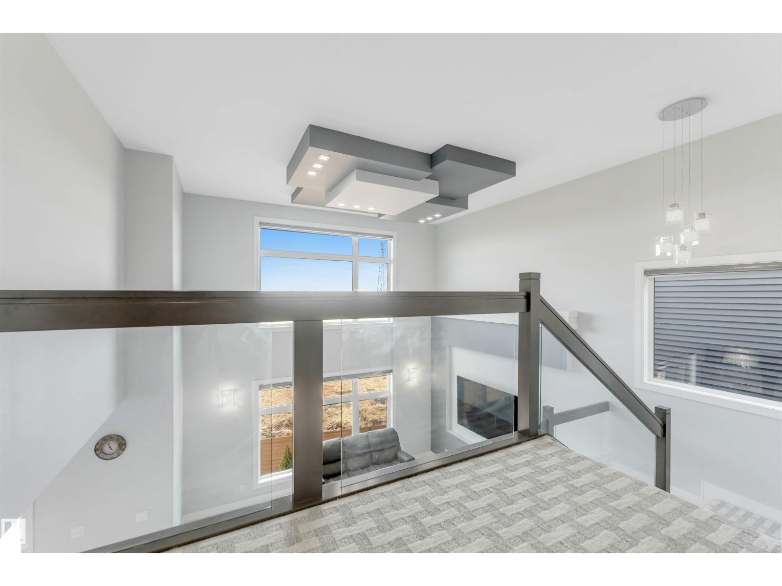 3736 1 AV SW SW - 41