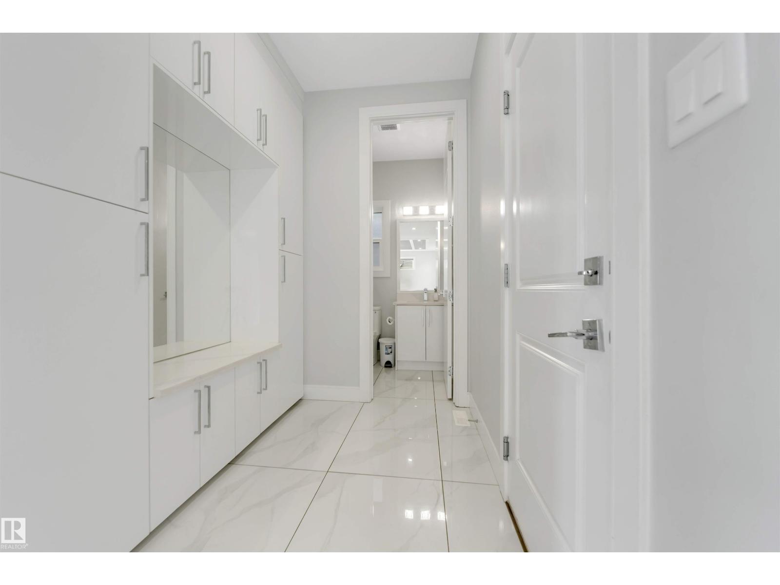 3736 1 AV SW SW - 65