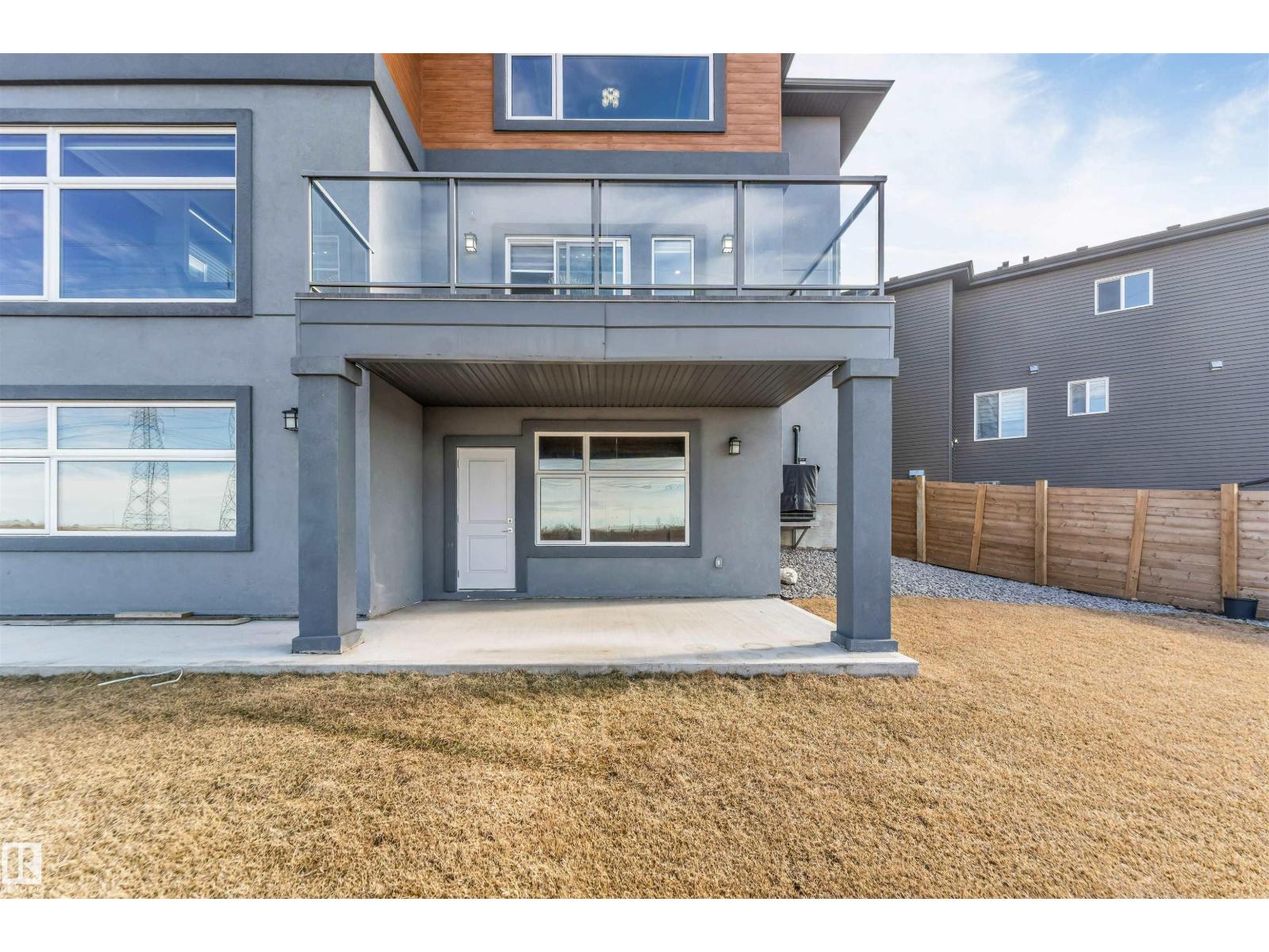 3736 1 AV SW SW - 7