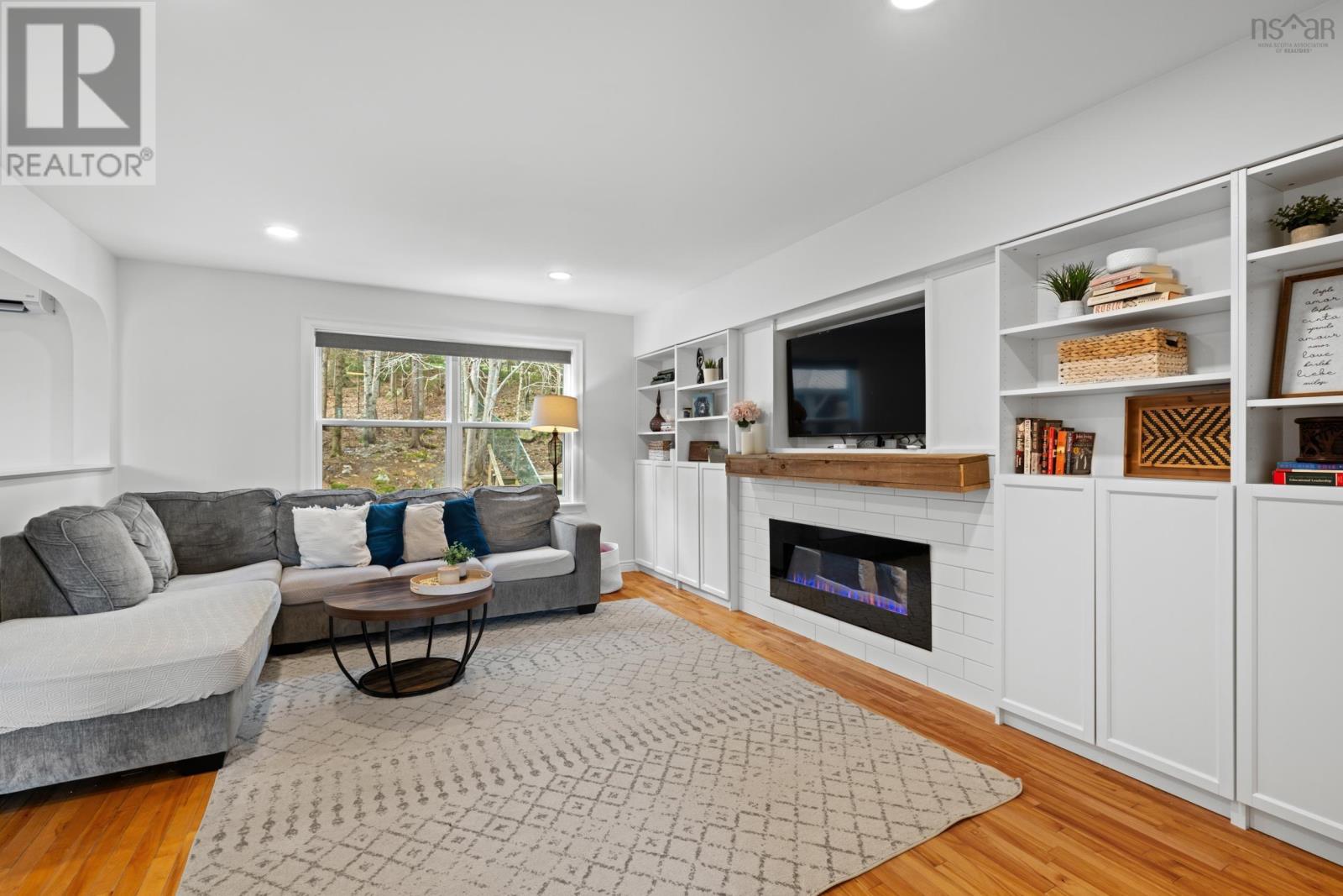 Property 11 of 49 of 37 Royal Masts Way