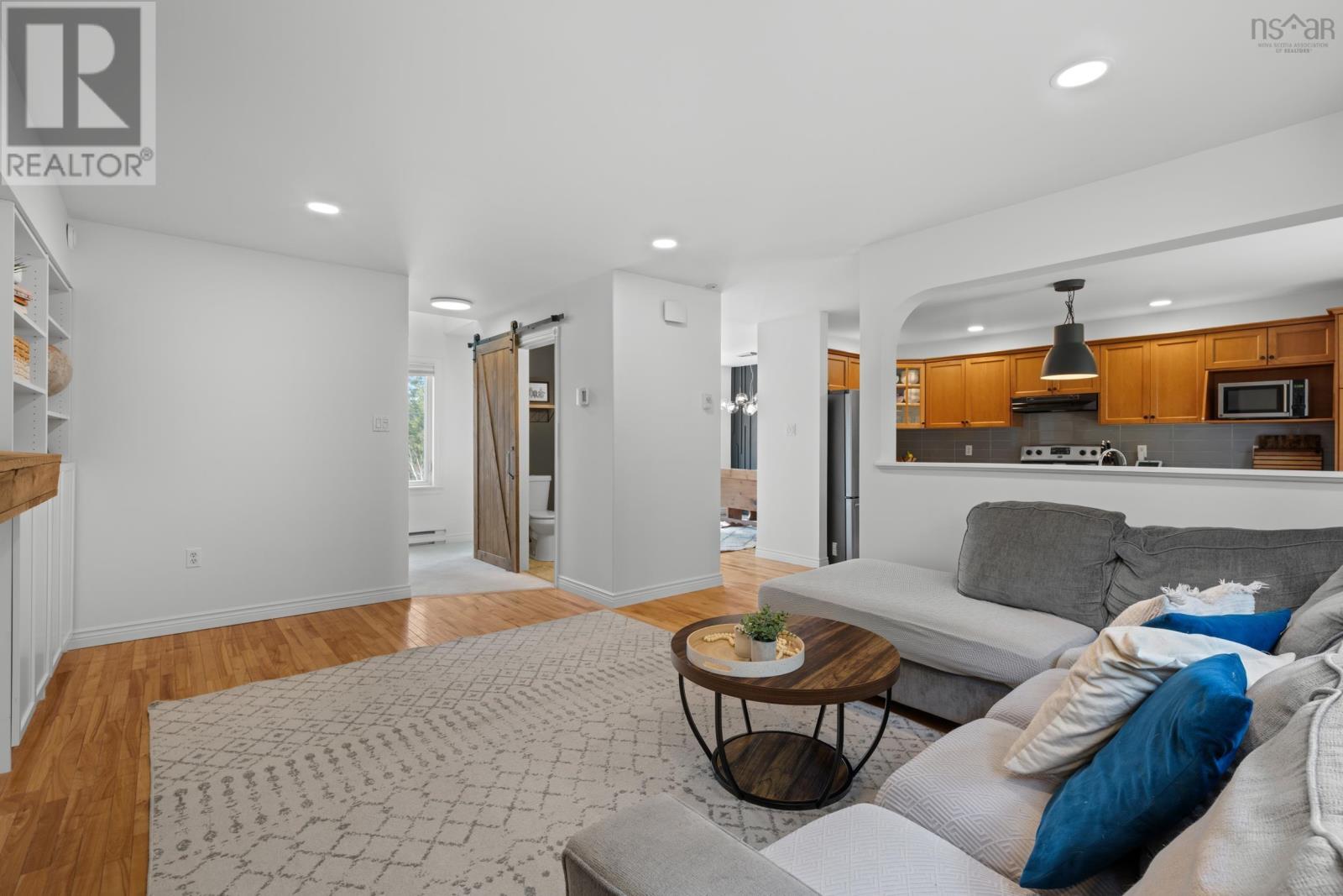 Property 15 of 49 of 37 Royal Masts Way