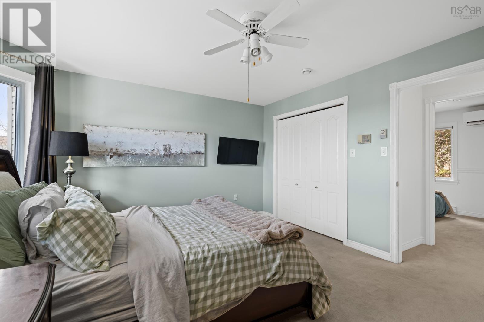 Property 33 of 49 of 37 Royal Masts Way