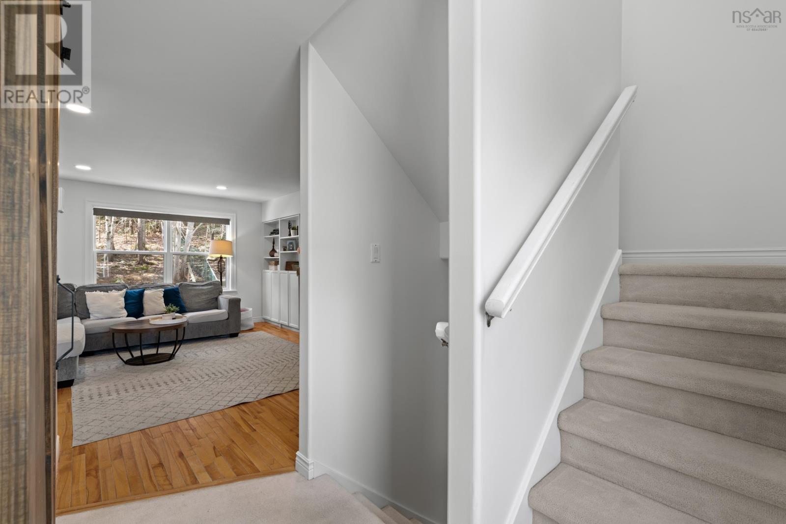 Property 8 of 49 of 37 Royal Masts Way