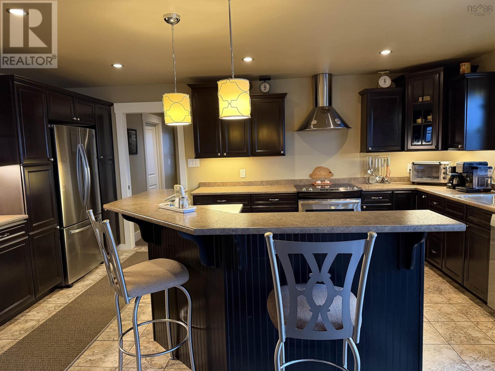 Property 11 of 34 of 8622 Highway 209