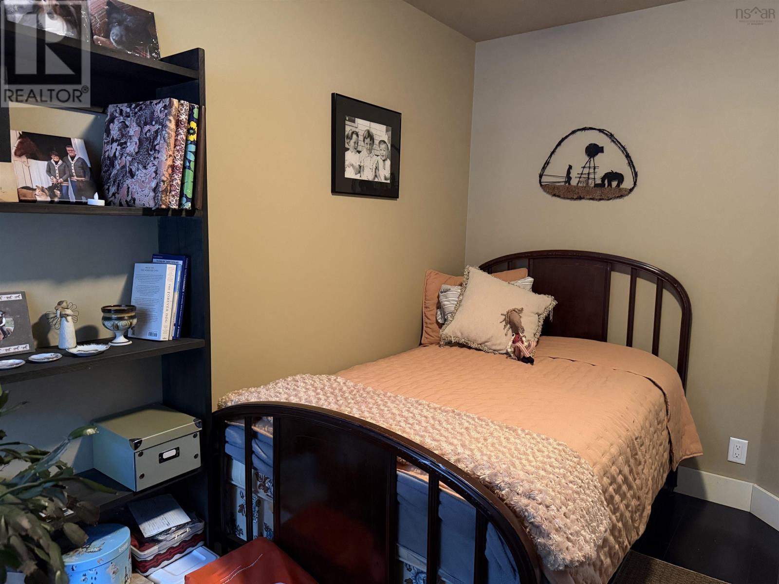 Property 21 of 34 of 8622 Highway 209