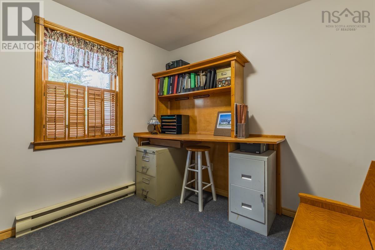 Property 35 of 39 of 53 MEADOWLAND Avenue