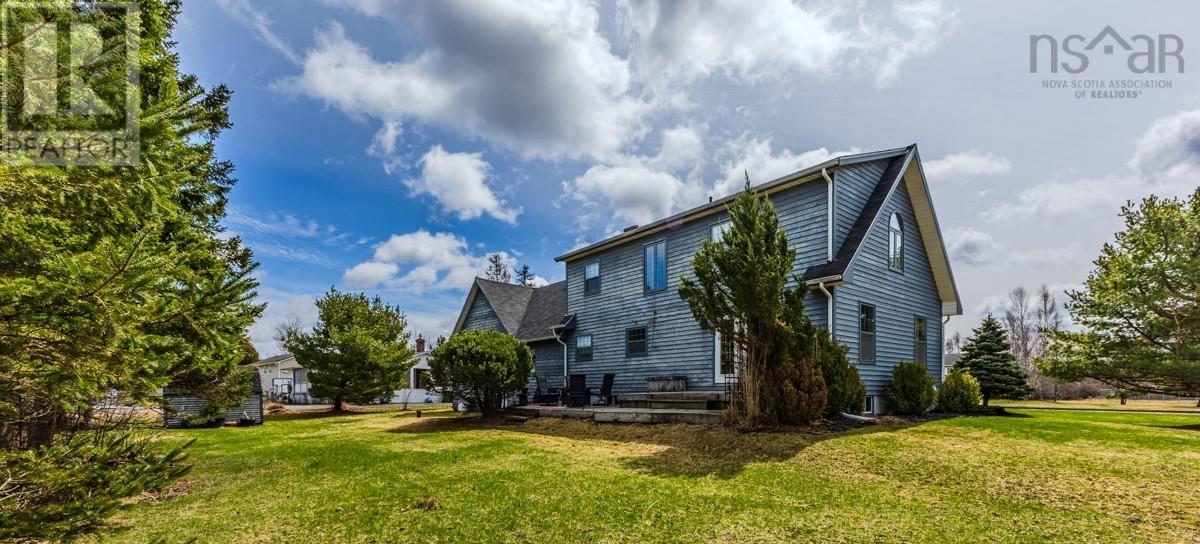 Property 38 of 39 of 53 MEADOWLAND Avenue