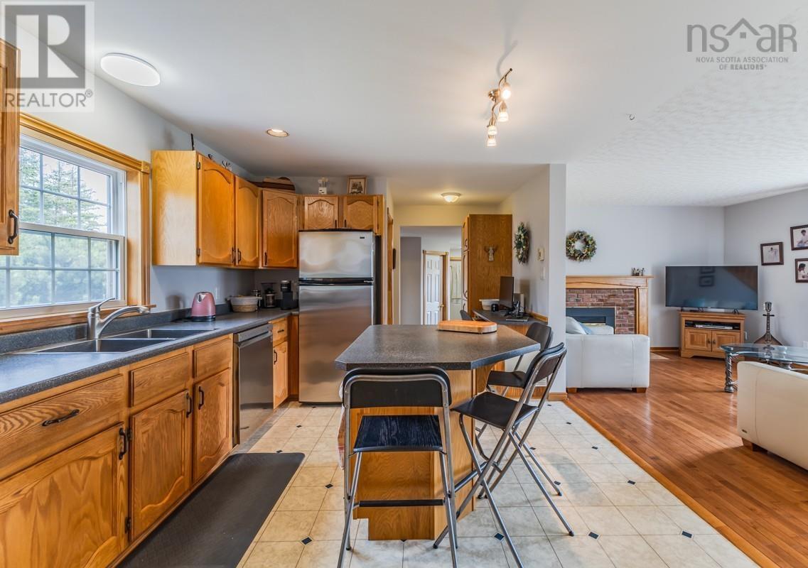 Property 8 of 39 of 53 MEADOWLAND Avenue