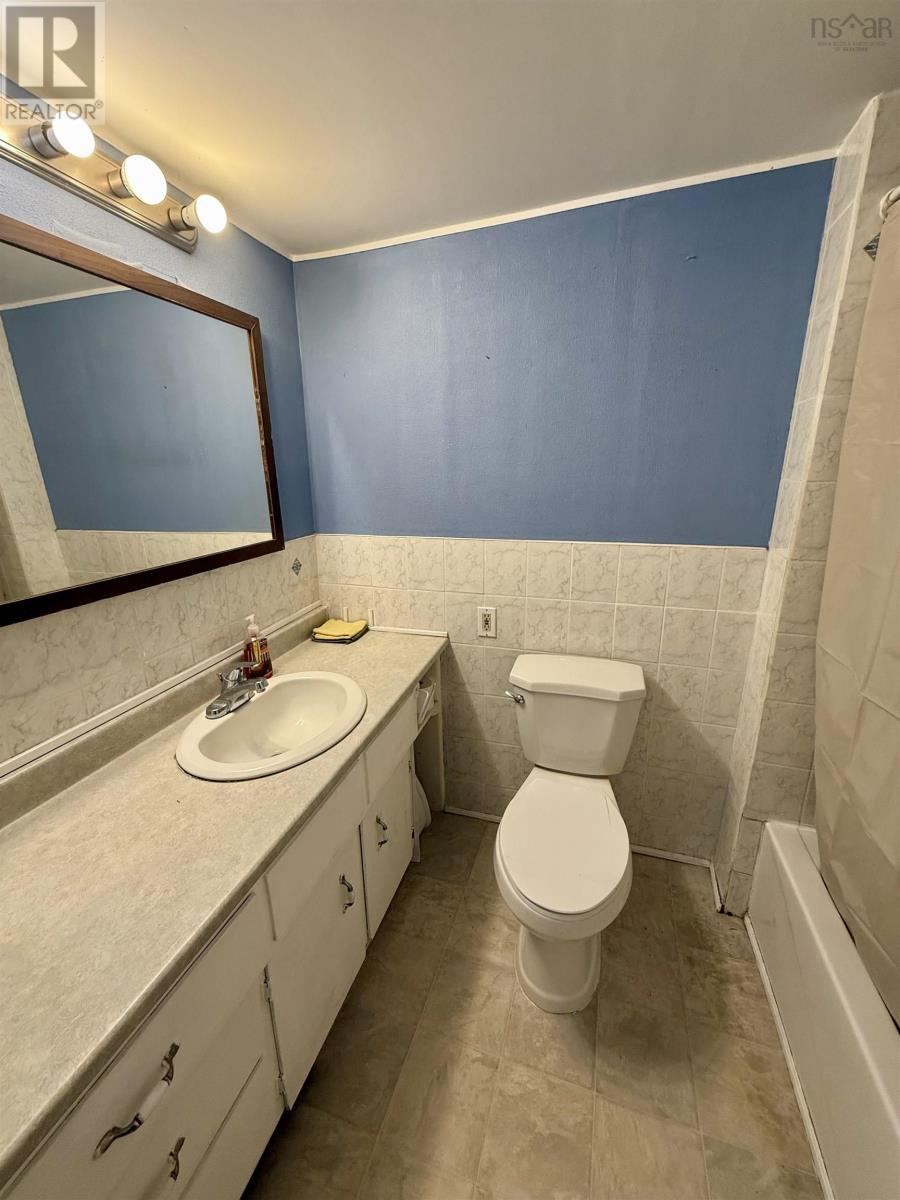 Property 16 of 35 of 10374 Highway 4