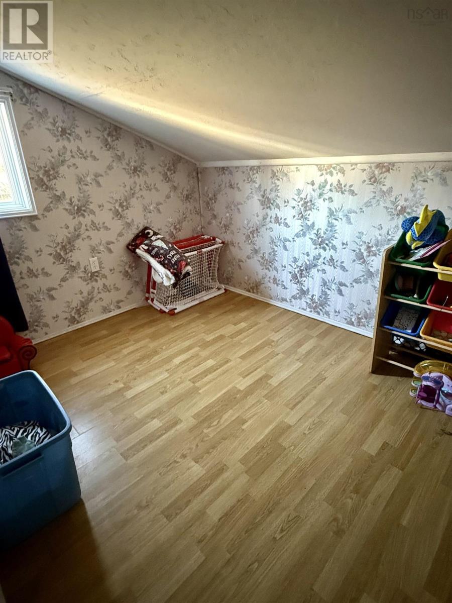 Property 27 of 35 of 10374 Highway 4