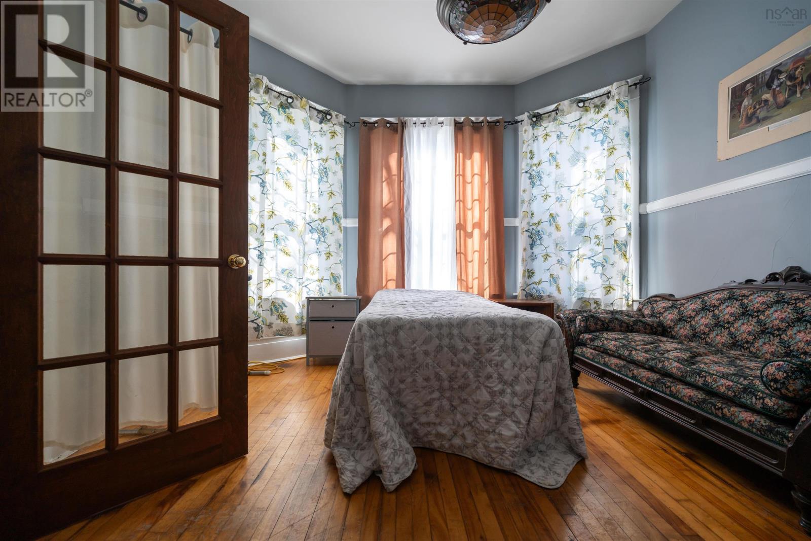 Property 5 of 37 of 40 Clifford Street