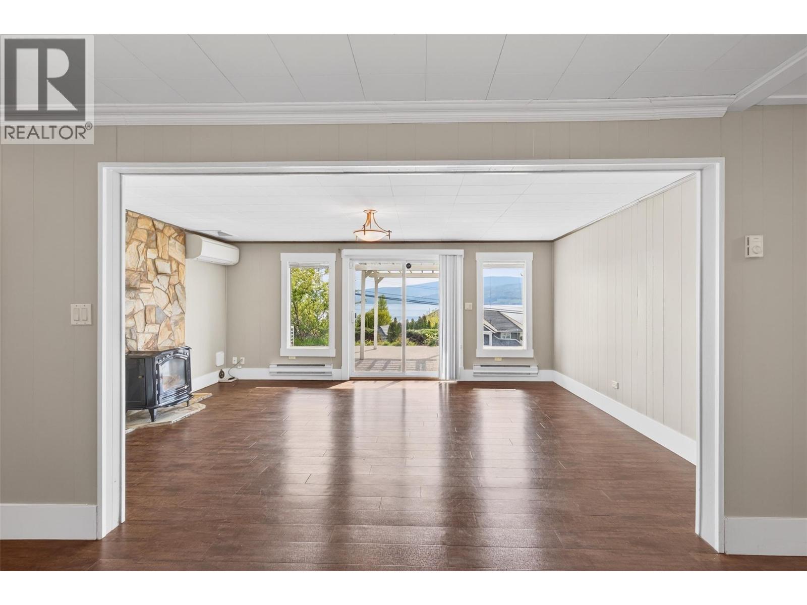  3940 Angus Drive, West Kelowna