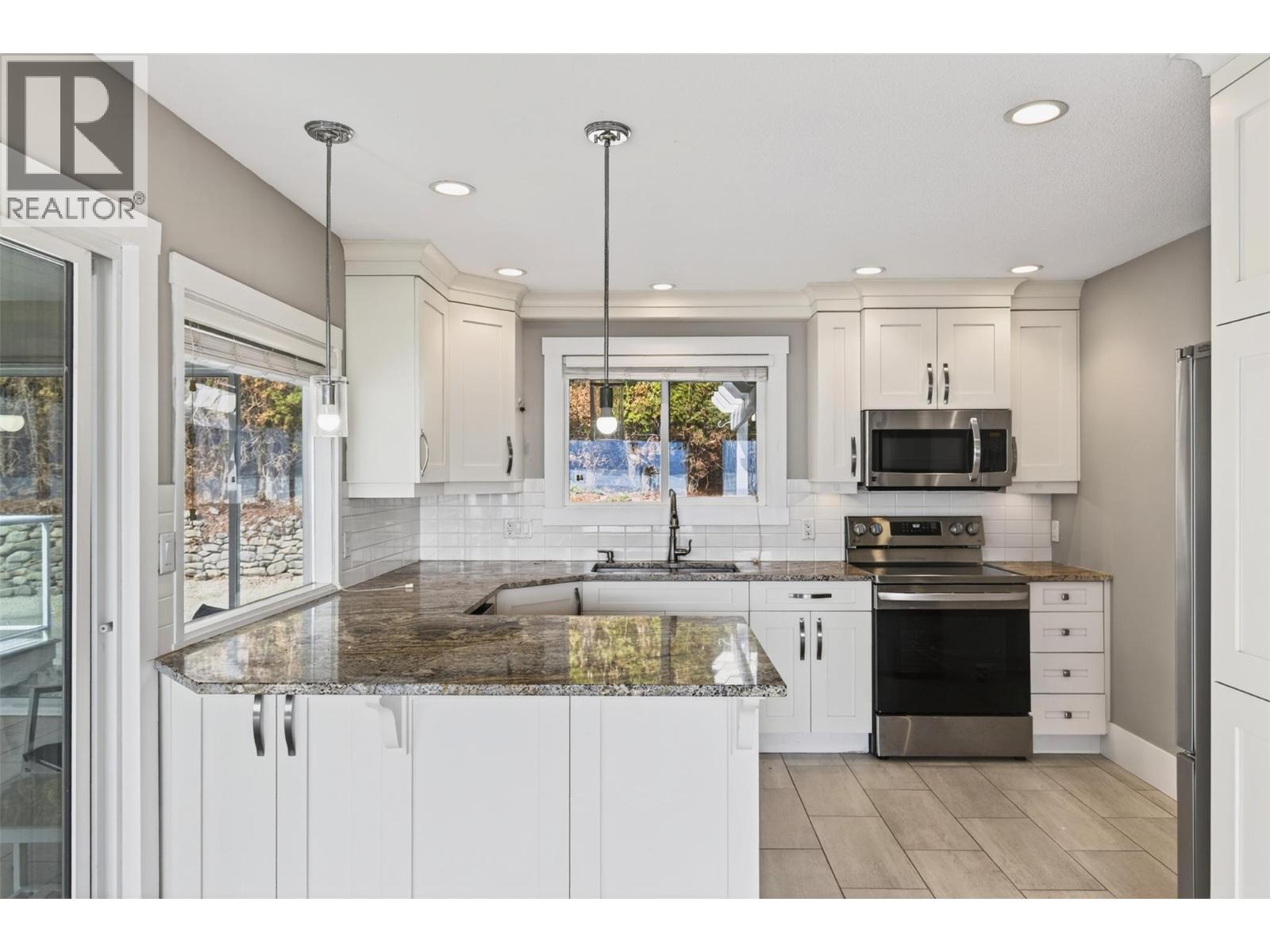  3940 Angus Drive, West Kelowna