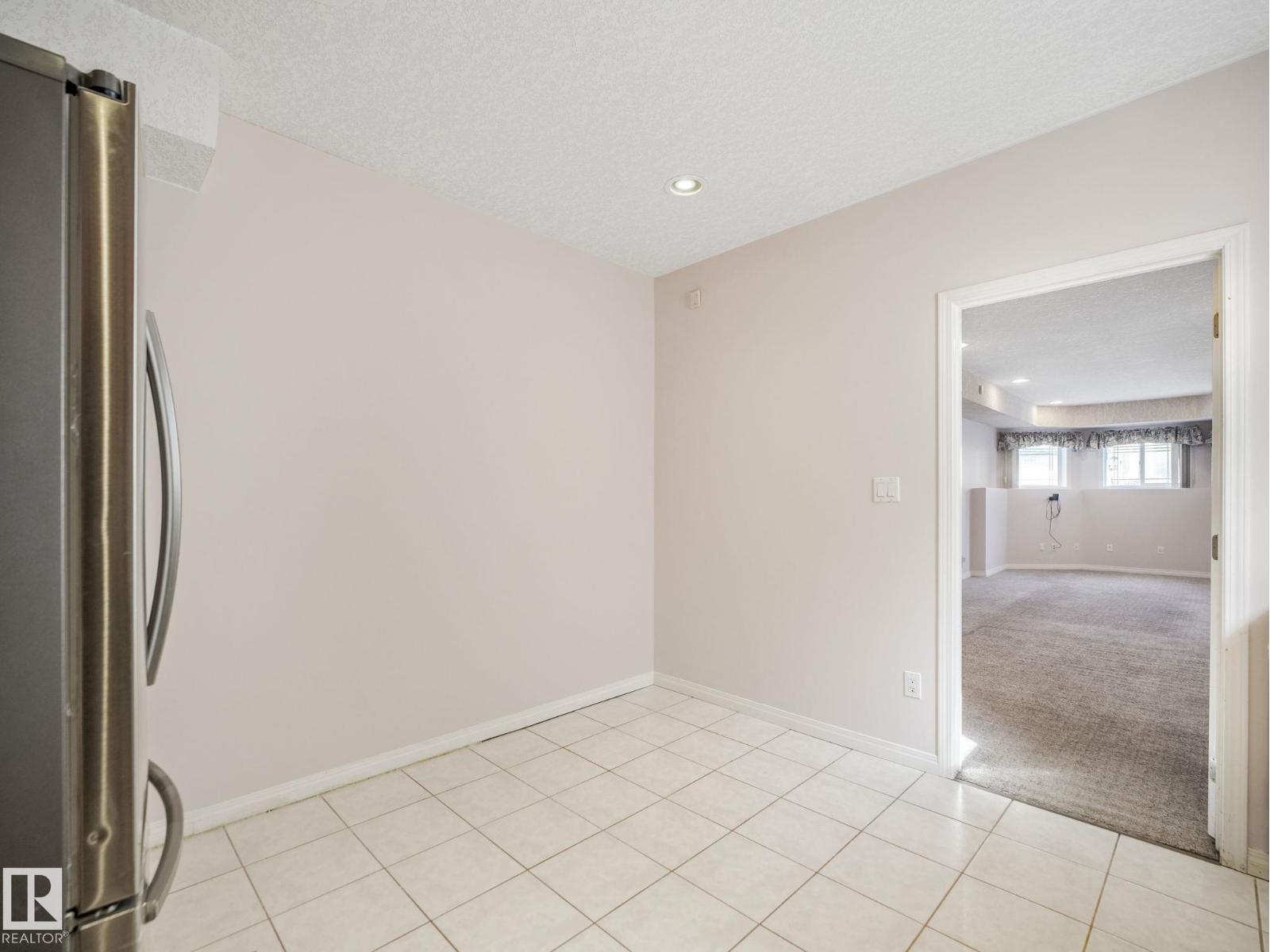 1054 ORMSBY CR NW - 41