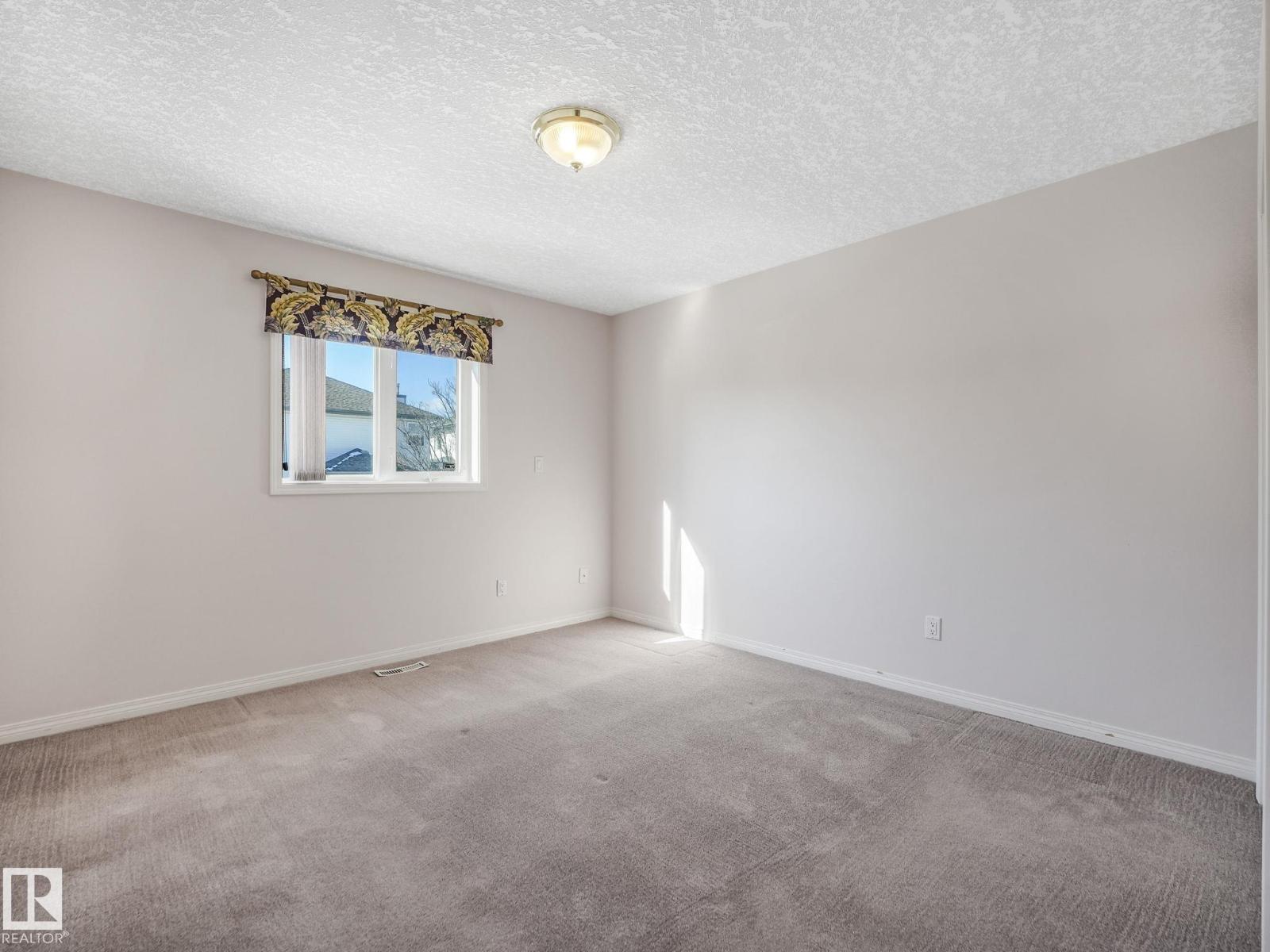 1054 ORMSBY CR NW - 32