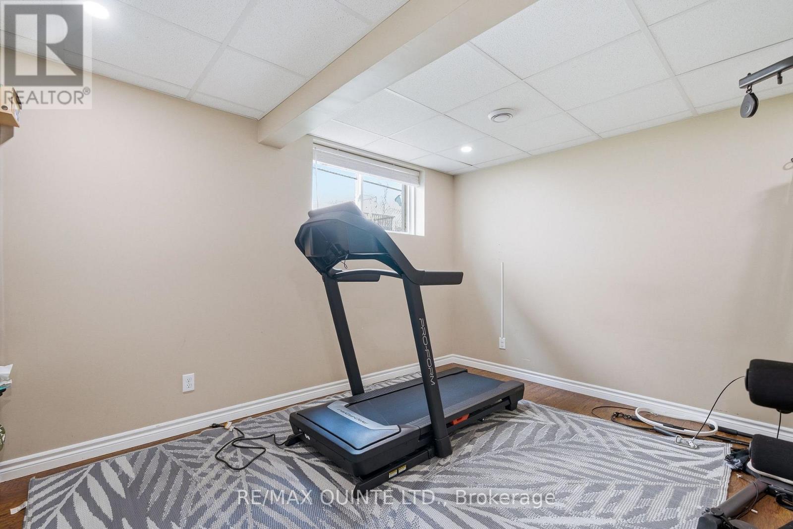47 HANOVER COURT - 29