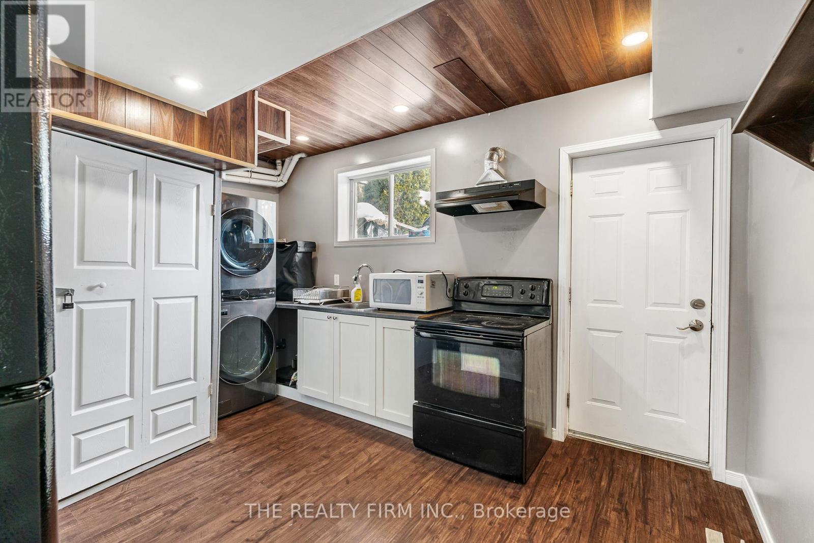 79 SUNRISE CRESCENT — photo 26