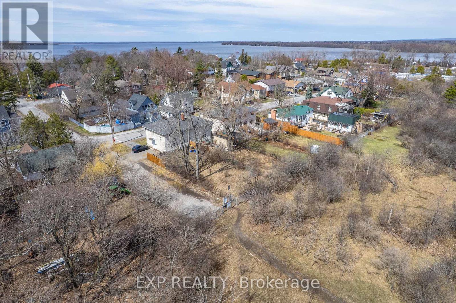 2725 ROWATT STREET — photo 13