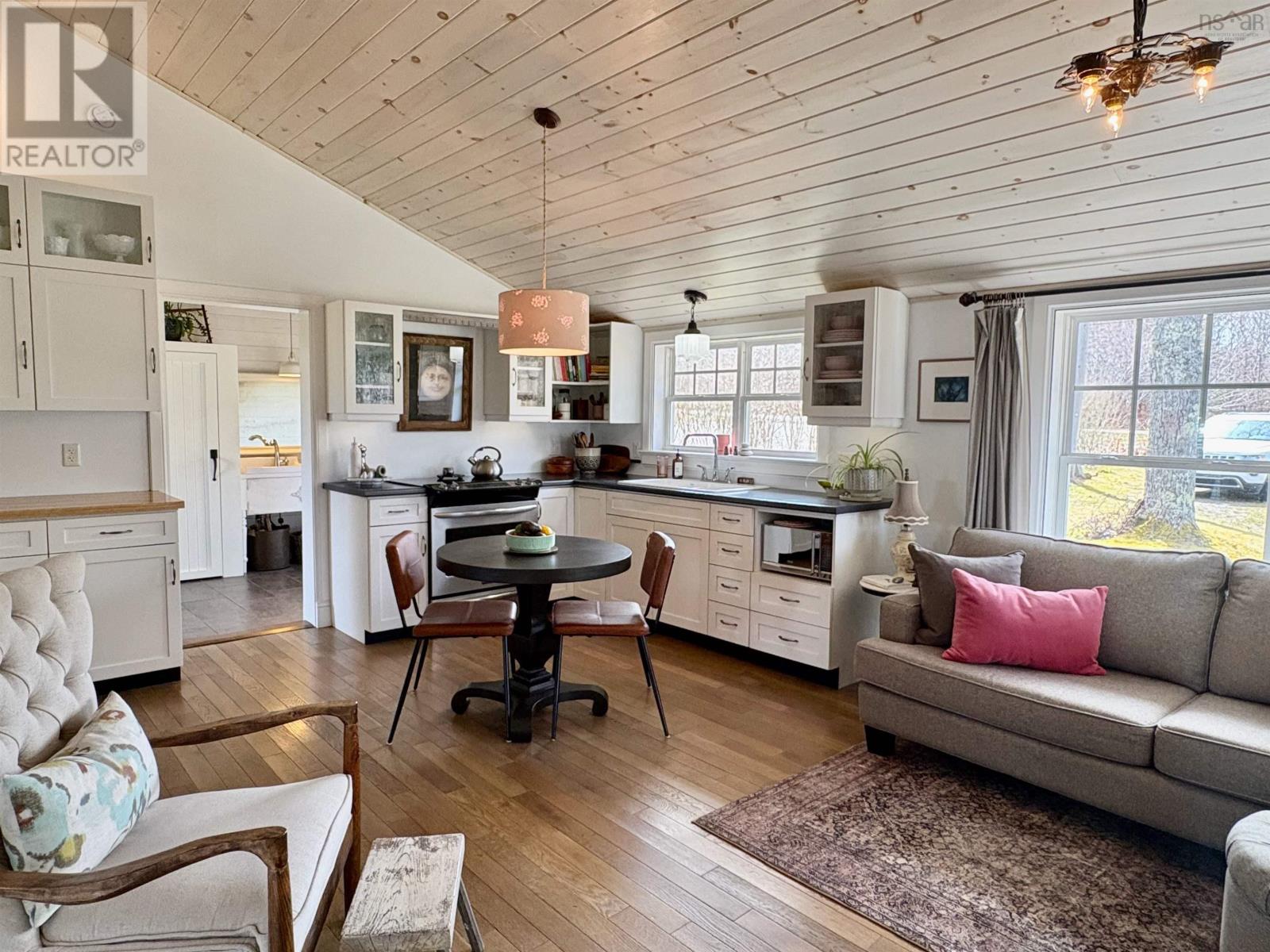 Property 16 of 40 of 24 Myrtle Lane