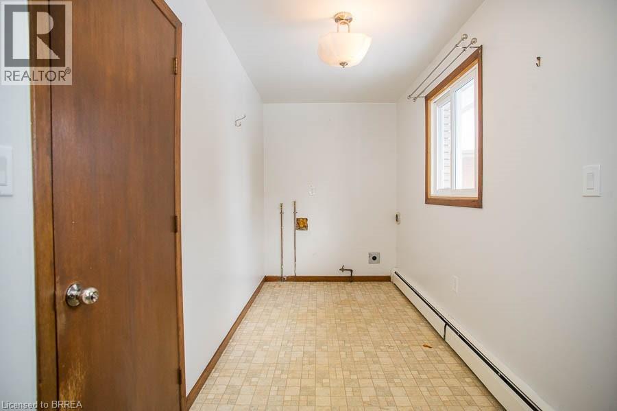 104 HILLSIDE Avenue, Delhi, Ontario, N4B1Y7 — Photo 12