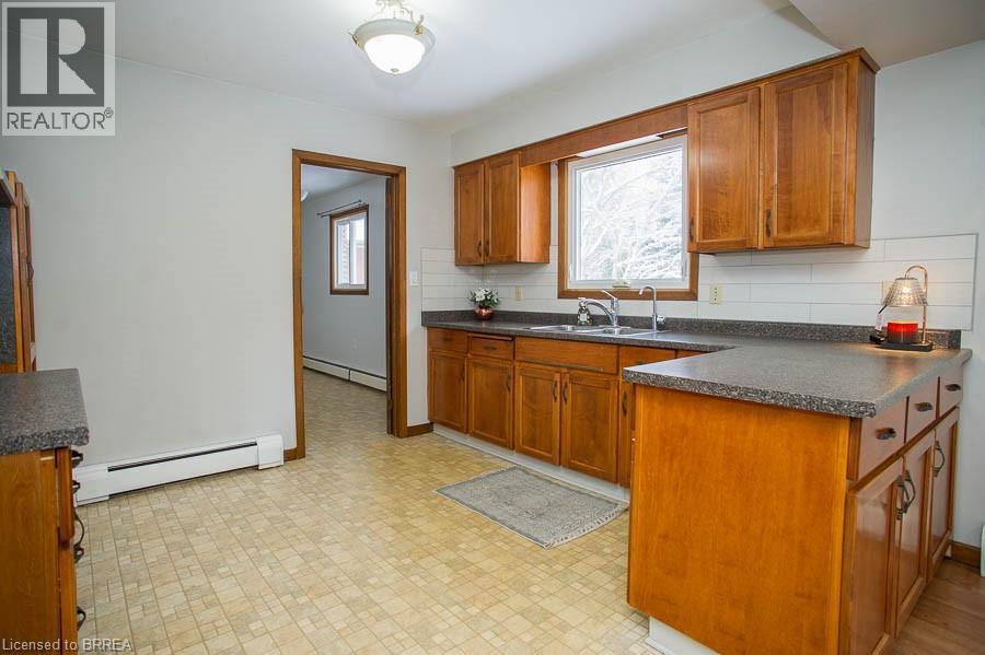 104 HILLSIDE Avenue, Delhi, Ontario, N4B1Y7 — Photo 8