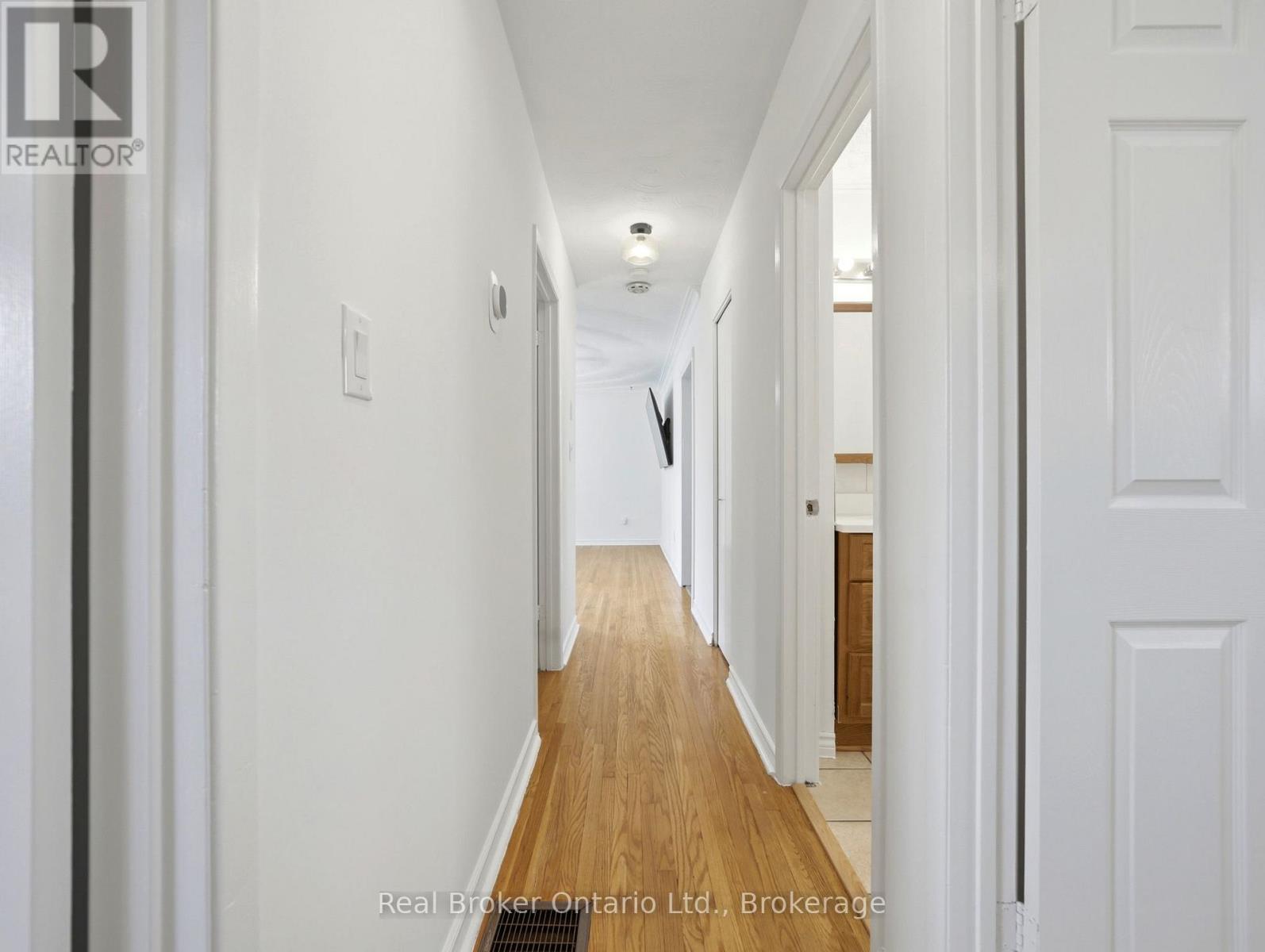 393 ENFIELD ROAD — photo 13