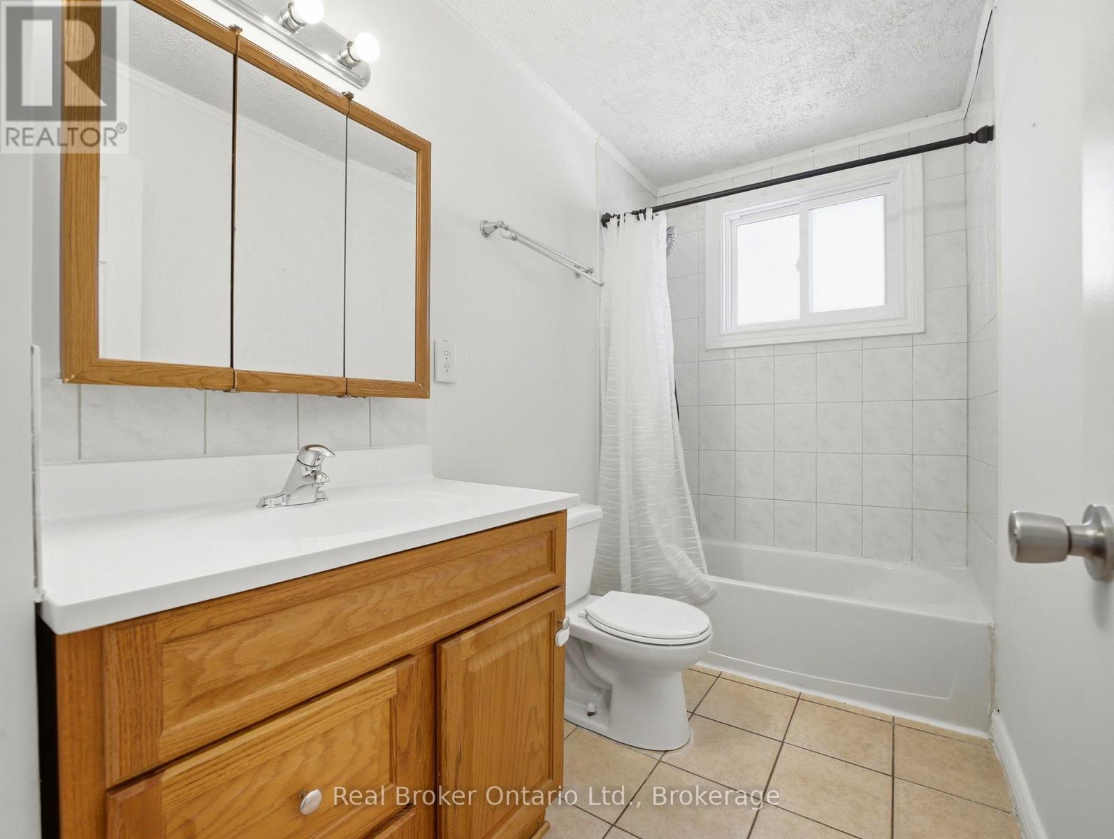 393 ENFIELD ROAD — photo 14