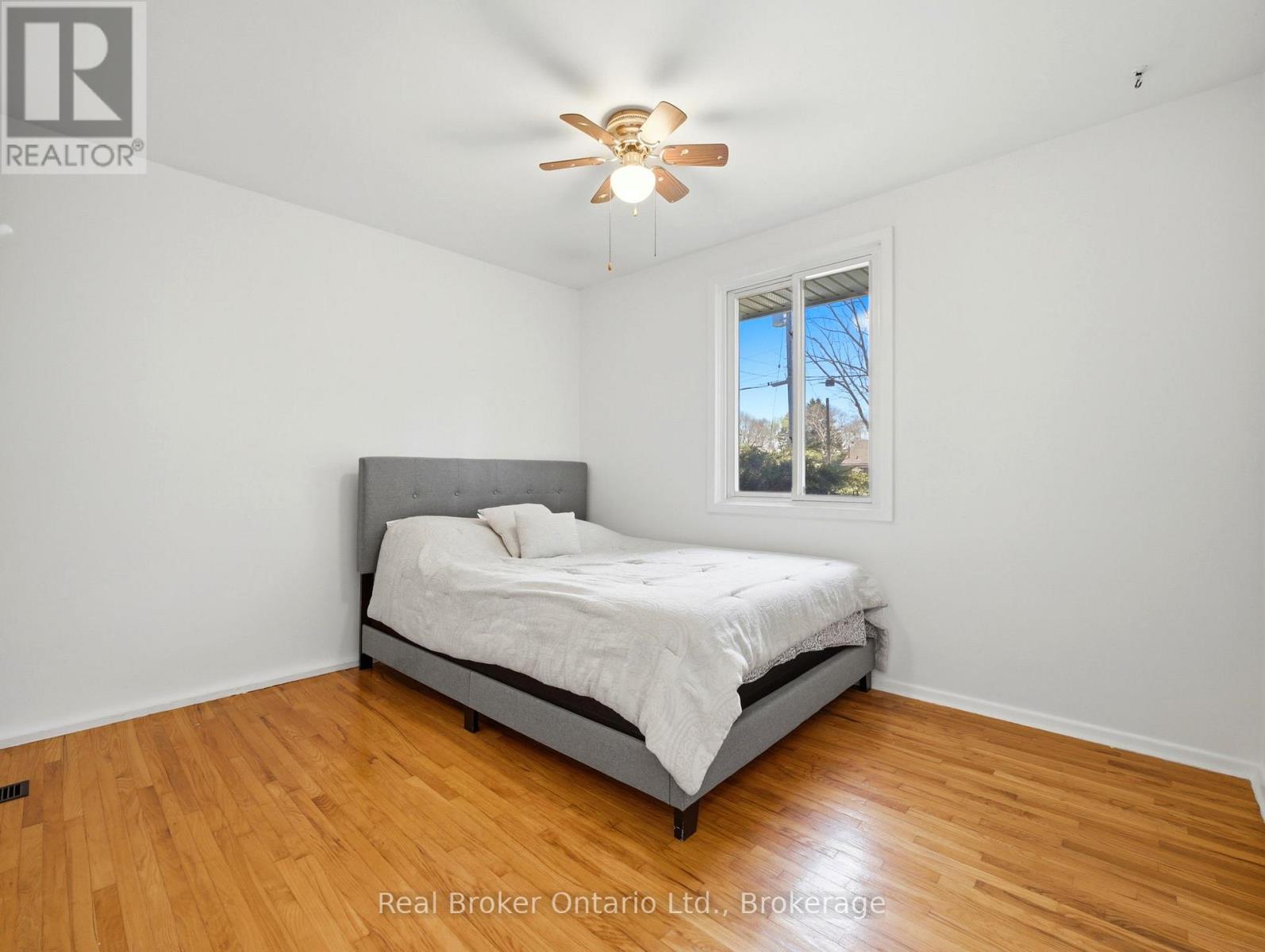 393 ENFIELD ROAD — photo 15