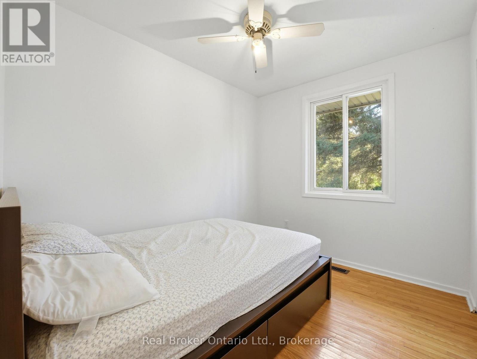 393 ENFIELD ROAD — photo 22