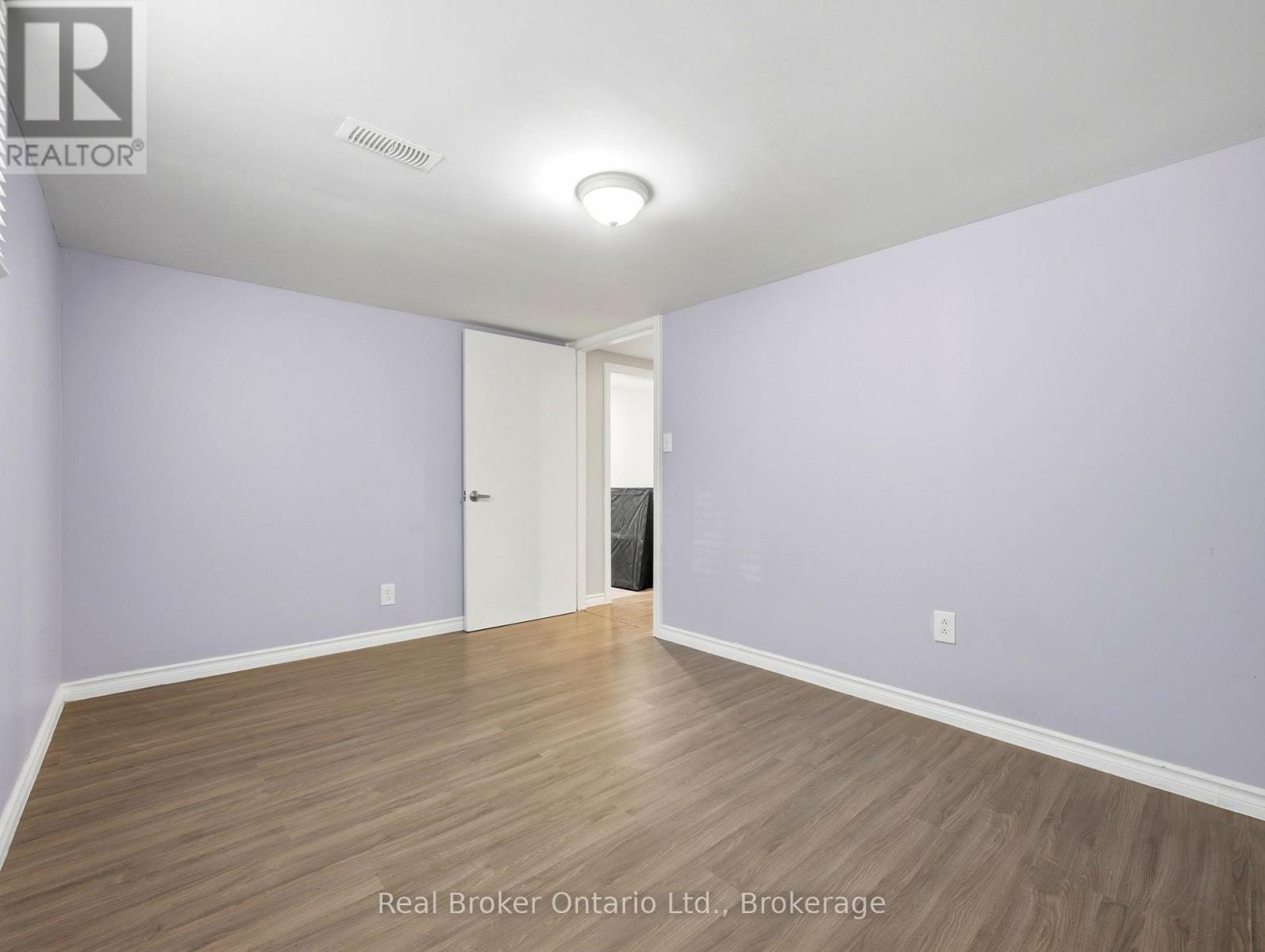 393 ENFIELD ROAD — photo 33