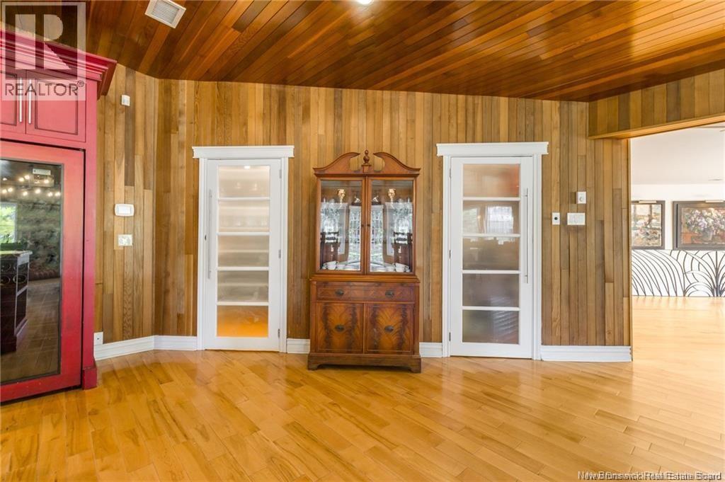 121 Graham Drive — photo 11