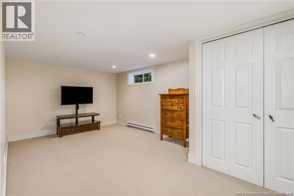 121 Graham Drive — photo 44