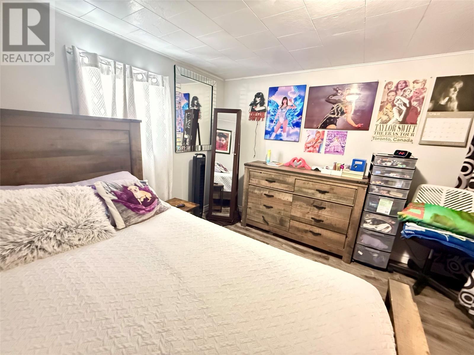 15 Robertson Avenue - 29