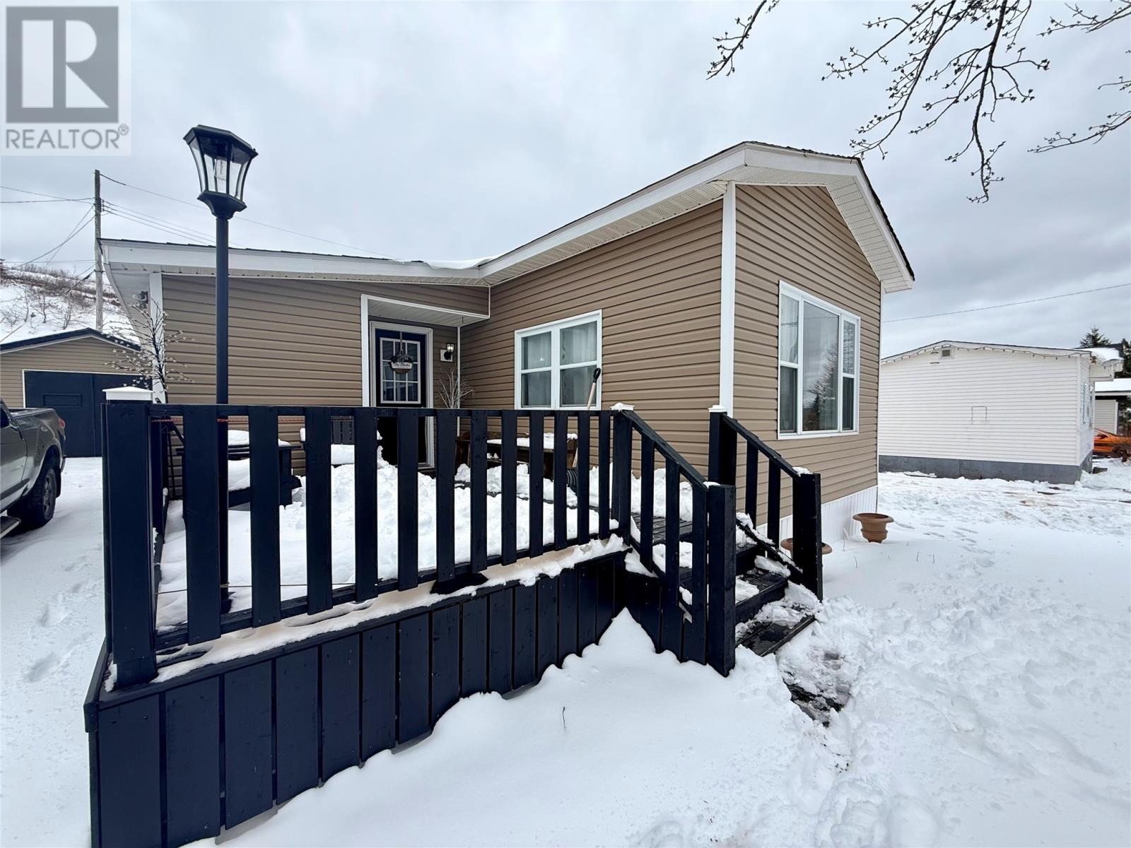 15 Robertson Avenue - Image 3