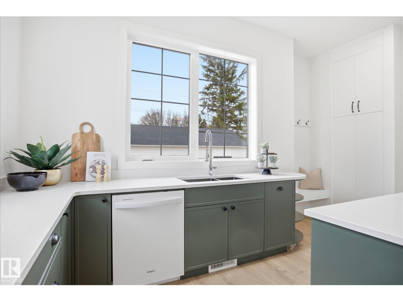 9703 68 AV NW, Edmonton