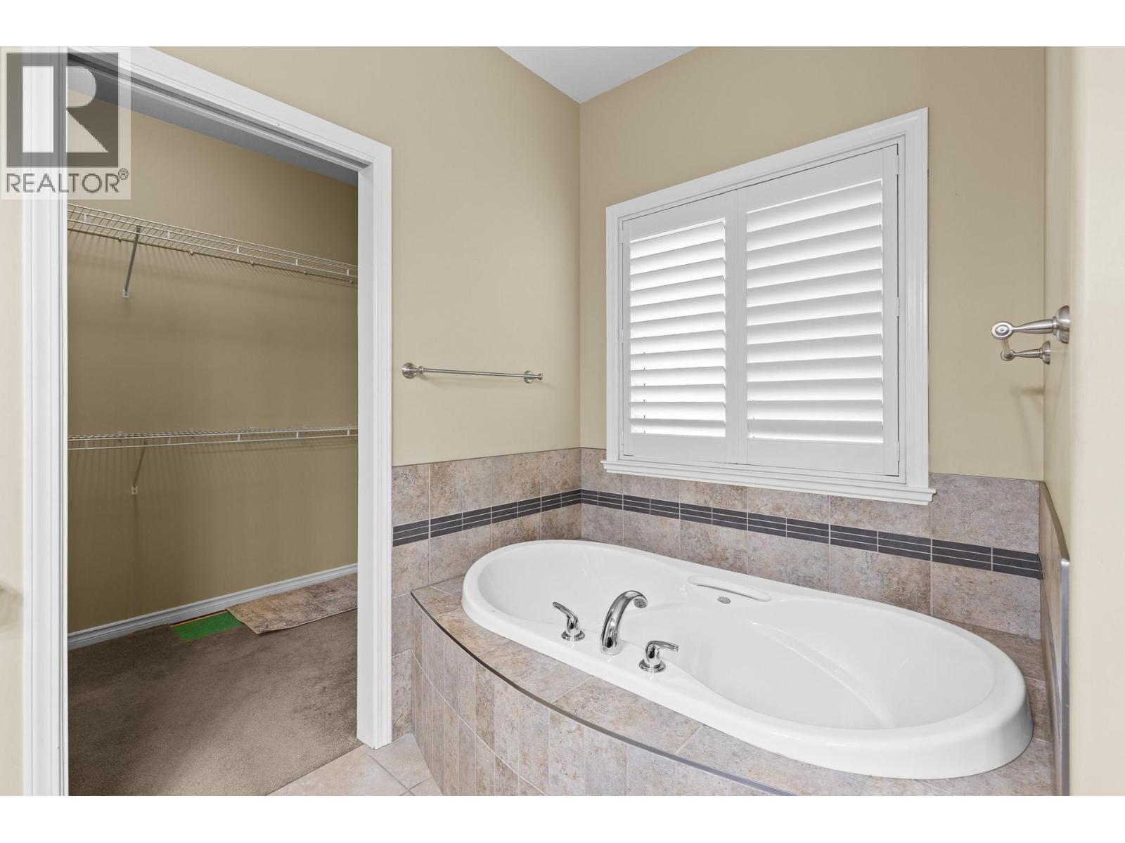  2253 Wilkinson Street, Kelowna