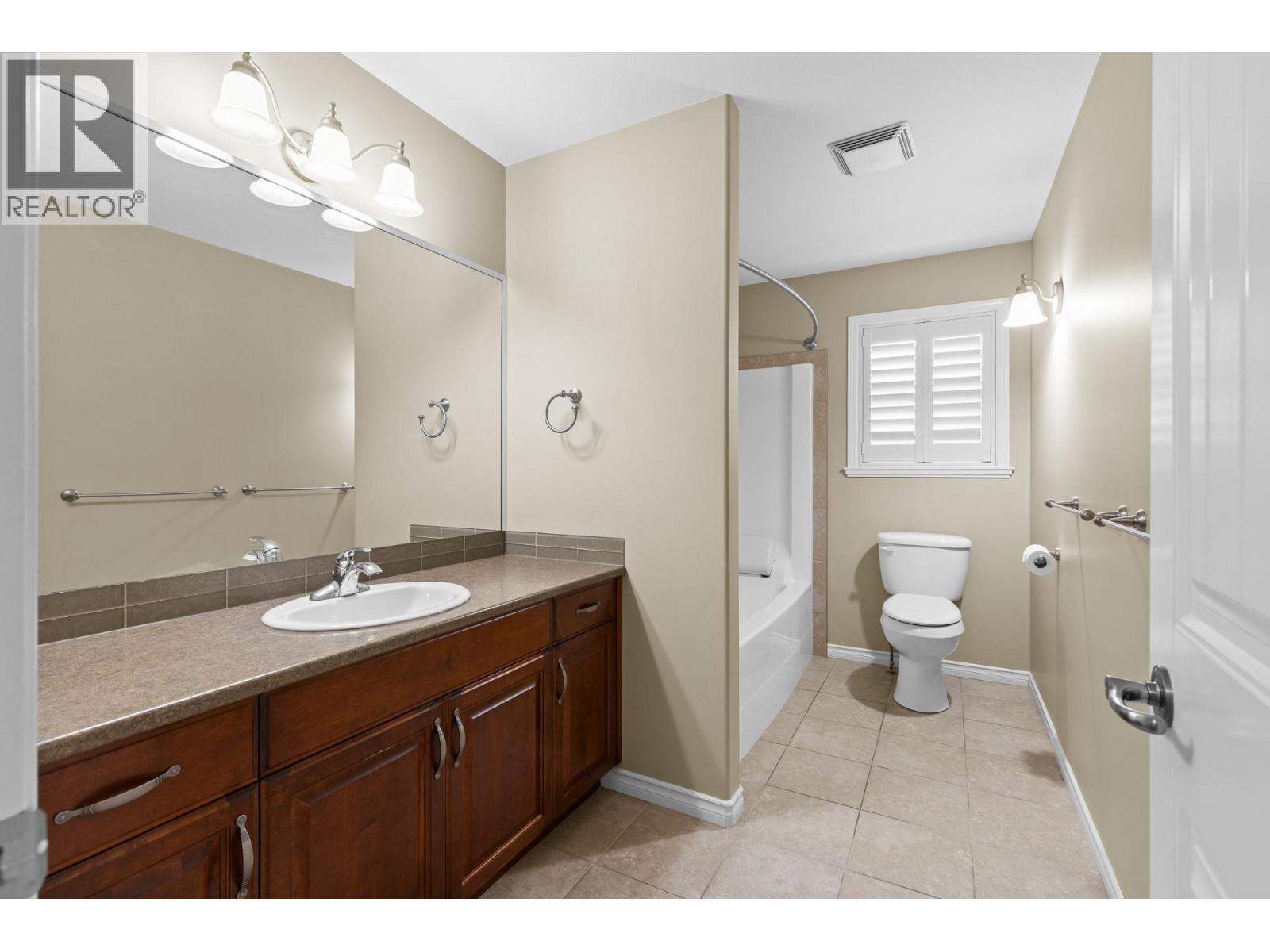  2253 Wilkinson Street, Kelowna