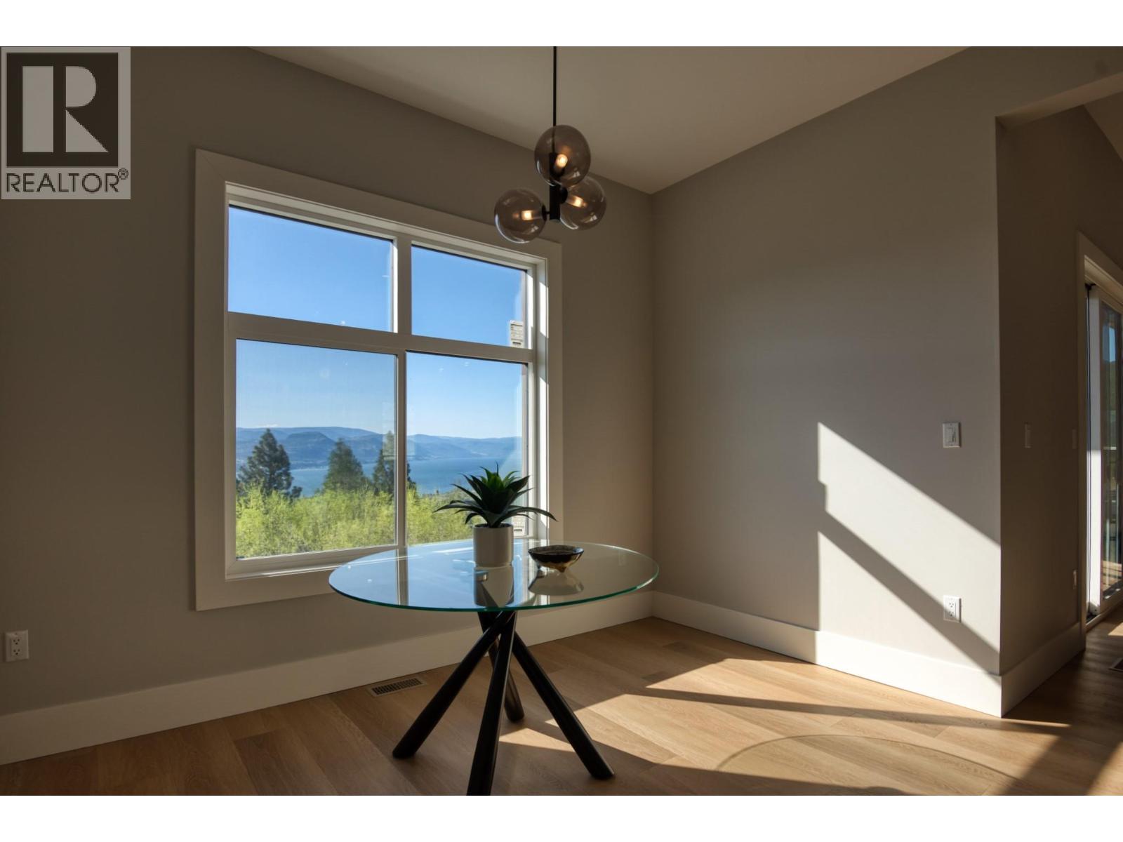 2835 Outlook Way, Naramata