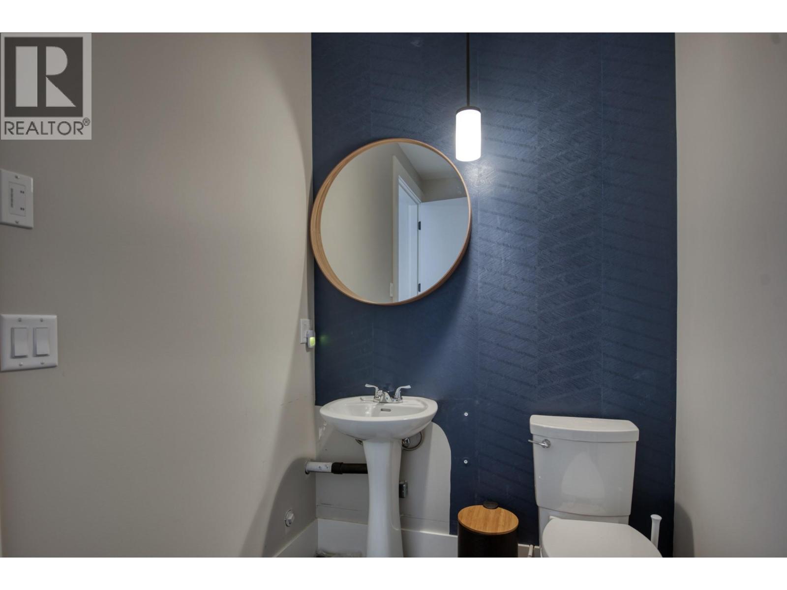 2835 Outlook Way, Naramata