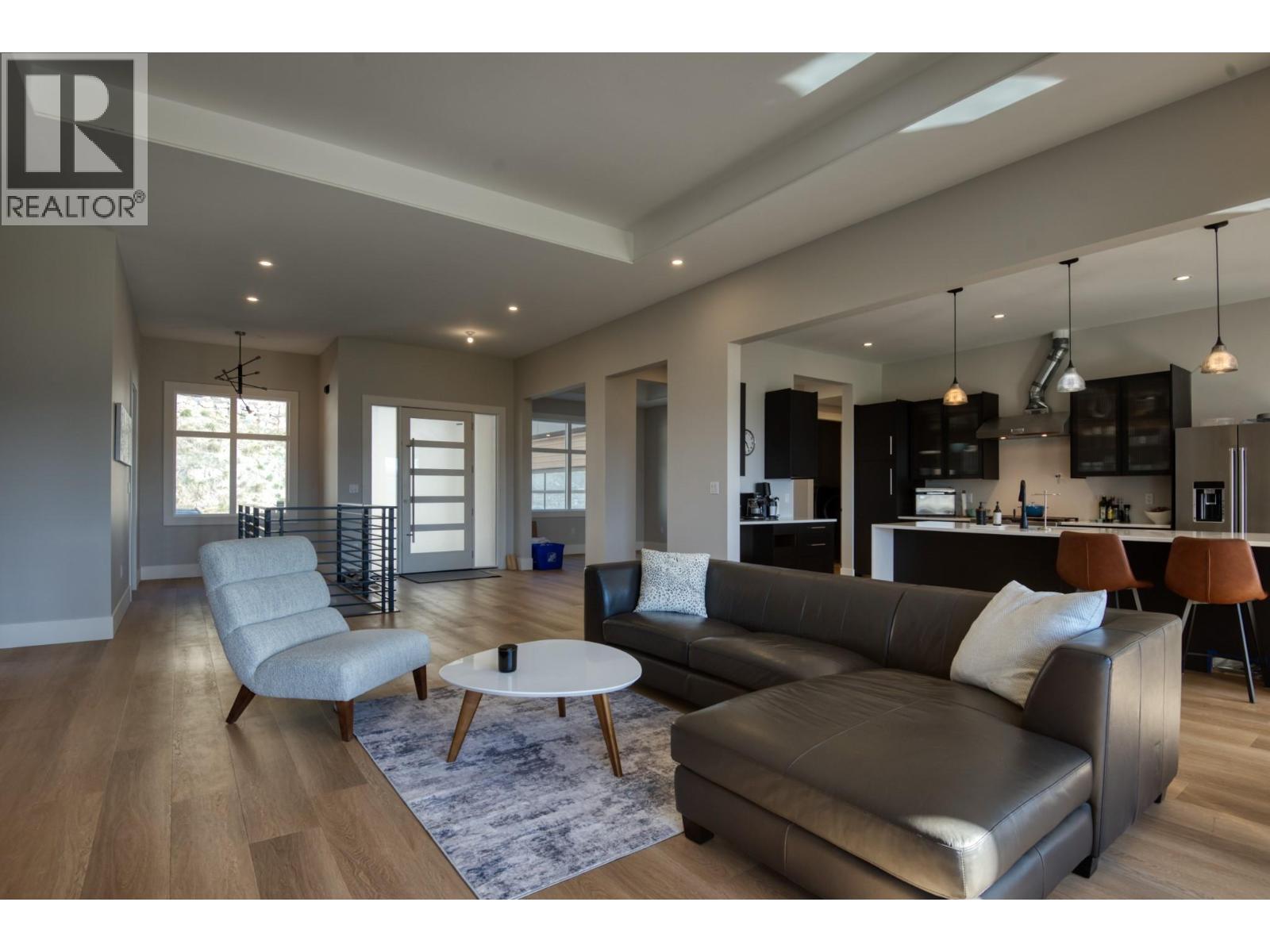 2835 Outlook Way, Naramata