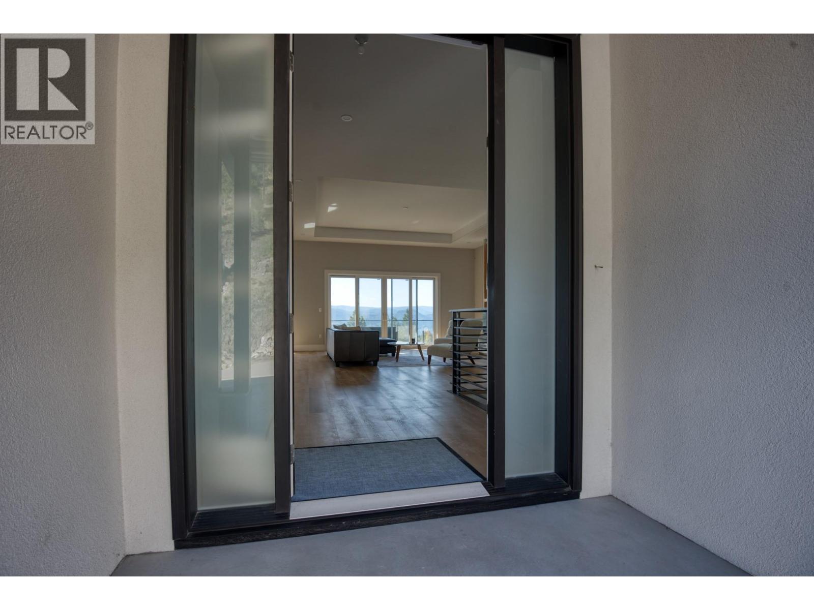 2835 Outlook Way, Naramata